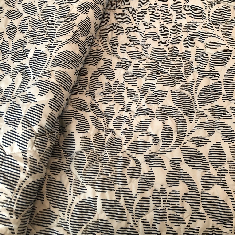 Queen size reversible quilt